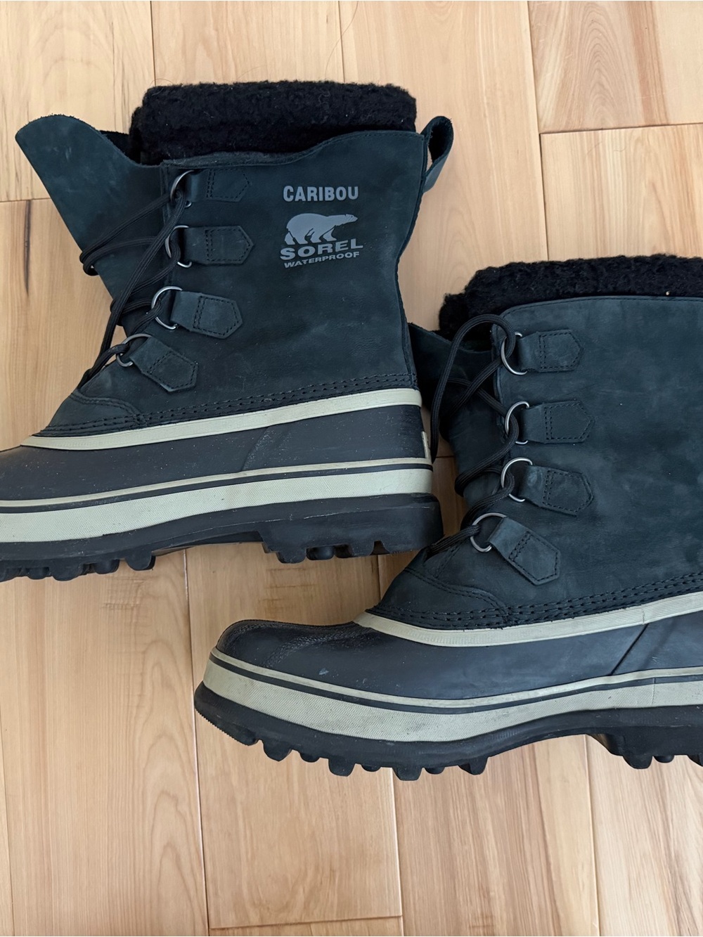 Sorel Caribou Men's Black Winter Boots with Cream Stripes